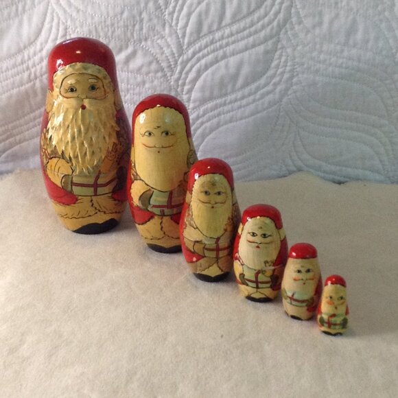 VTG Hand Painted (6) set of Wooden Russian Santa Nesting Dolls, Christmas Style - Picture 1 of 7
